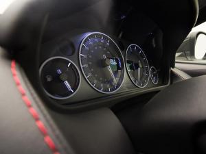 Aston Martin DB9 automatic - Image 10