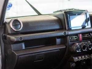 Suzuki Jimny 1.5 GLX AllGrip auto - Image 9