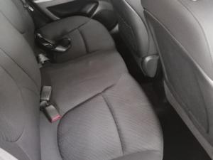 Hyundai Accent 1.6 GLS auto - Image 7