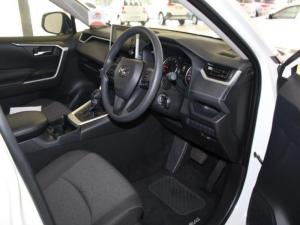 Toyota RAV4 2.0 GX CVT - Image 4