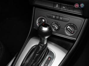 Audi Q3 2.0 TDI Stronic - Image 12