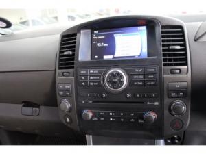 Nissan Pathfinder 3.0 dCi V6 LE automatic - Image 7