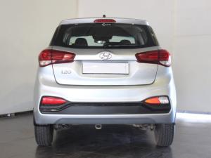 Hyundai i20 1.4 Motion auto - Image 4