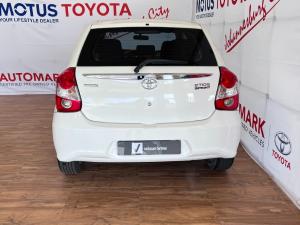 Toyota Etios hatch 1.5 Xs - Image 6