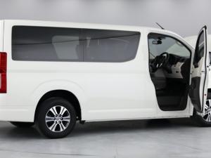 Toyota Quantum 2.8 LWB bus 11-seater GL - Image 16