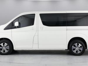 Toyota Quantum 2.8 LWB bus 11-seater GL - Image 5