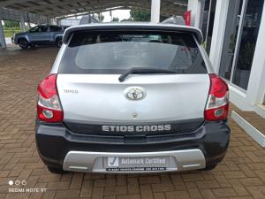 Toyota Etios Cross 1.5 Xs - Image 3