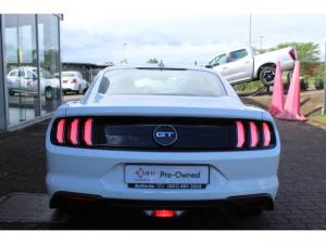 Ford Mustang 5.0 GT fastback - Image 4