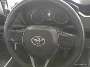 Toyota RAV4 2.0 GX auto - Image 18