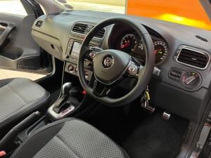 Volkswagen Polo sedan 1.4 Comfortline - Image 12