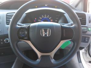 Honda Civic sedan 1.6 Comfort - Image 15