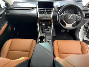 Lexus NX 300 EX - Image 11