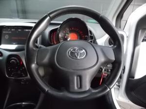 Toyota Aygo 1.0 X-Play - Image 7