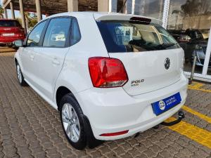 Volkswagen Polo Vivo hatch 1.6 Comfortline auto - Image 3