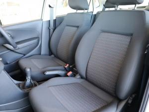 Volkswagen Polo Vivo hatch 1.4 Trendline - Image 23