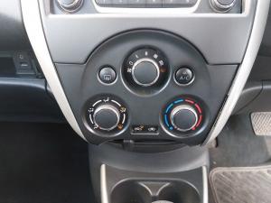Nissan Almera 1.5 Acenta auto - Image 16