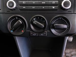 Volkswagen Polo Vivo hatch 1.4 Conceptline - Image 17