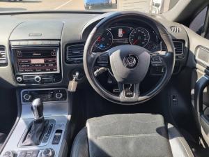 Volkswagen Touareg V6 TDI Luxury - Image 10