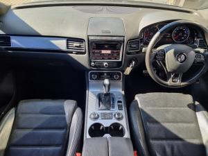 Volkswagen Touareg V6 TDI Luxury - Image 9