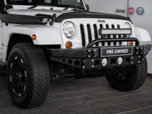 Jeep Wrangler Unltd Sahara 3.6L V6 automatic - Image 2