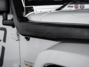 Jeep Wrangler Unltd Sahara 3.6L V6 automatic - Image 3