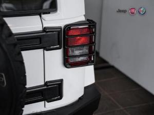 Jeep Wrangler Unltd Sahara 3.6L V6 automatic - Image 9