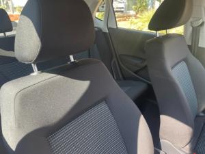 Volkswagen Polo Vivo hatch 1.4 Comfortline - Image 6