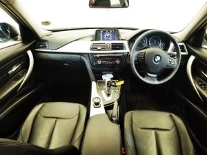BMW 320i automatic - Image 10
