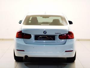 BMW 320i automatic - Image 5