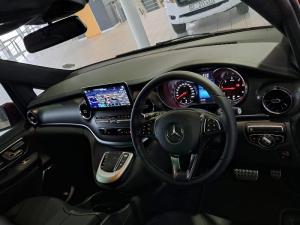 Mercedes-Benz V300d Exclusive - Image 9