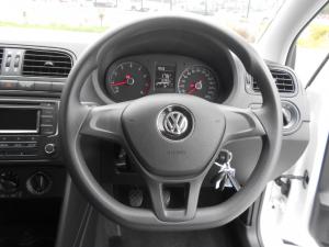 Volkswagen Polo sedan 1.4 Trendline - Image 14