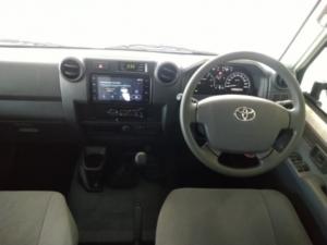 Toyota Land Cruiser 79 Land Cruiser 79 4.5D-4D LX V8 double cab - Image 10