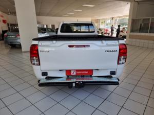 Toyota Hilux 2.0 S (aircon) - Image 4