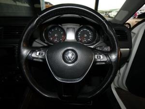 Volkswagen Jetta 1.2TSI Trendline - Image 16