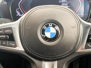 BMW 320i automatic - Image 18