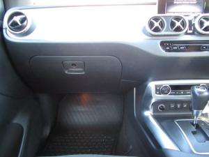 Mercedes-Benz X250d 4X4 Power automatic - Image 13