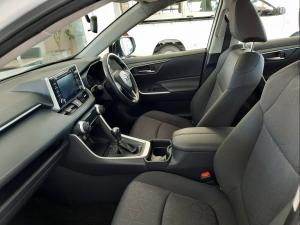 Toyota RAV4 2.0 GX - Image 9