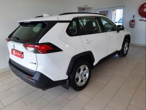 Toyota RAV4 2.0 GX - Image 2
