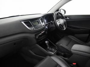 Hyundai Tucson 2.0 Elite automatic - Image 12