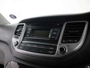 Hyundai Tucson 2.0 Elite automatic - Image 7