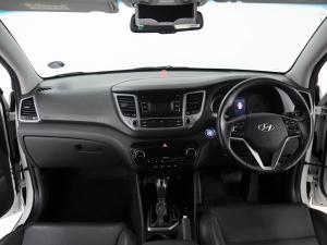 Hyundai Tucson 2.0 Elite automatic - Image 8