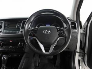 Hyundai Tucson 2.0 Elite automatic - Image 9