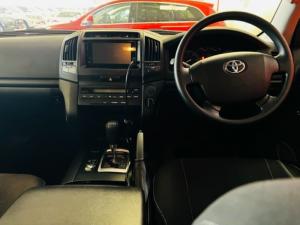 Toyota Land Cruiser 200 V8 4.5D GX automatic - Image 11