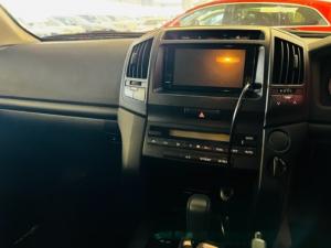 Toyota Land Cruiser 200 V8 4.5D GX automatic - Image 13