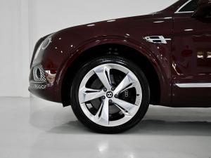 Bentley Bentayga V8 - Image 13