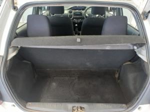 Toyota Etios hatch 1.5 Xs - Image 10