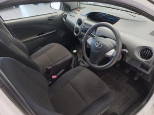 Toyota Etios hatch 1.5 Xs - Image 7