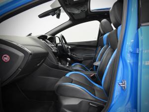 Ford Focus RS - Image 11