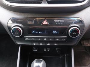 Hyundai Tucson 2.0 Elite auto - Image 17