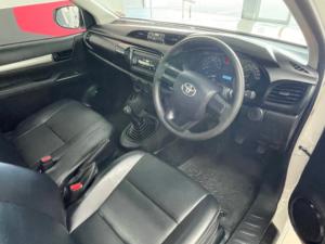 Toyota Hilux 2.0 S (aircon) - Image 5